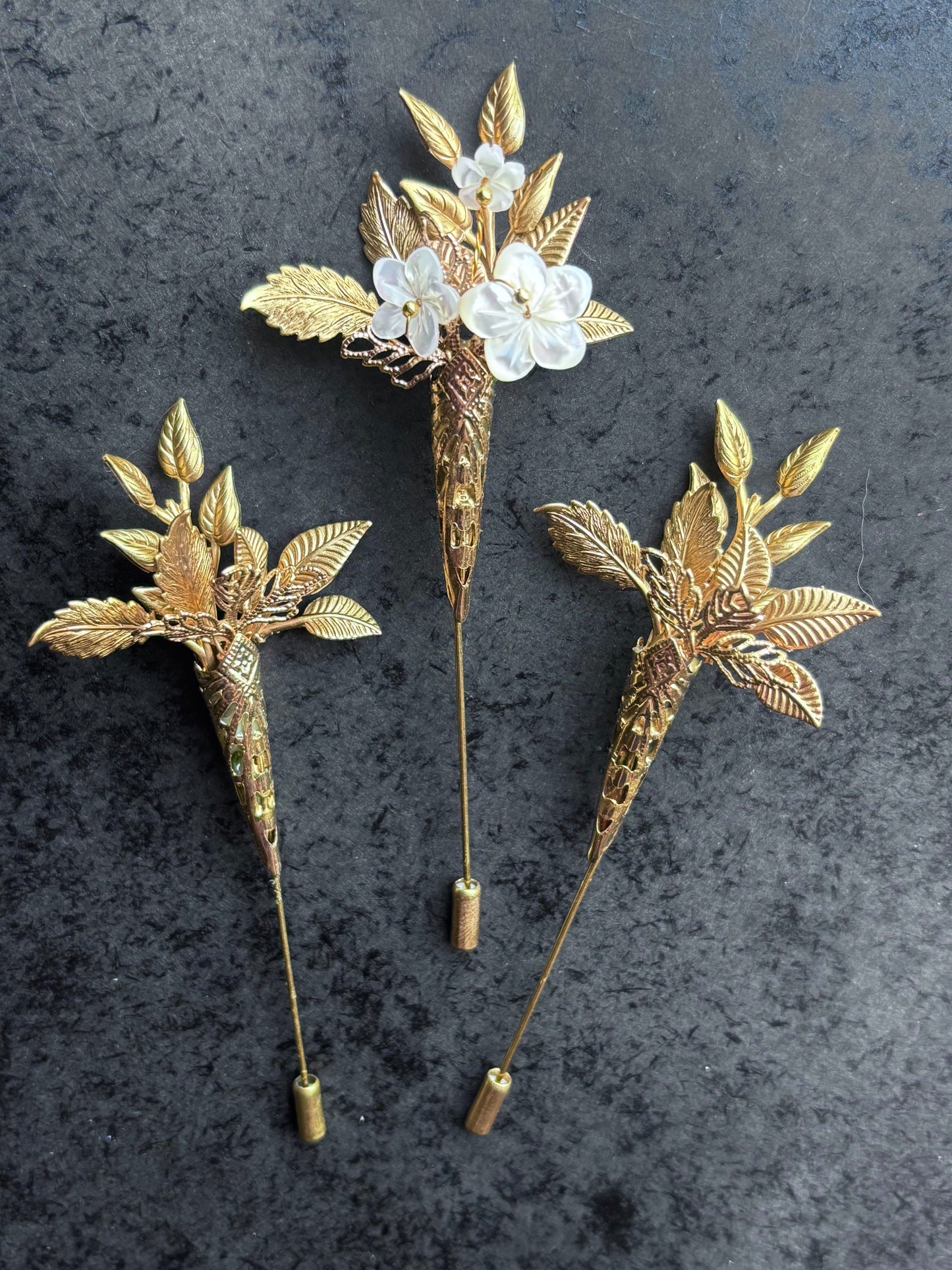 Margot Buttonholes