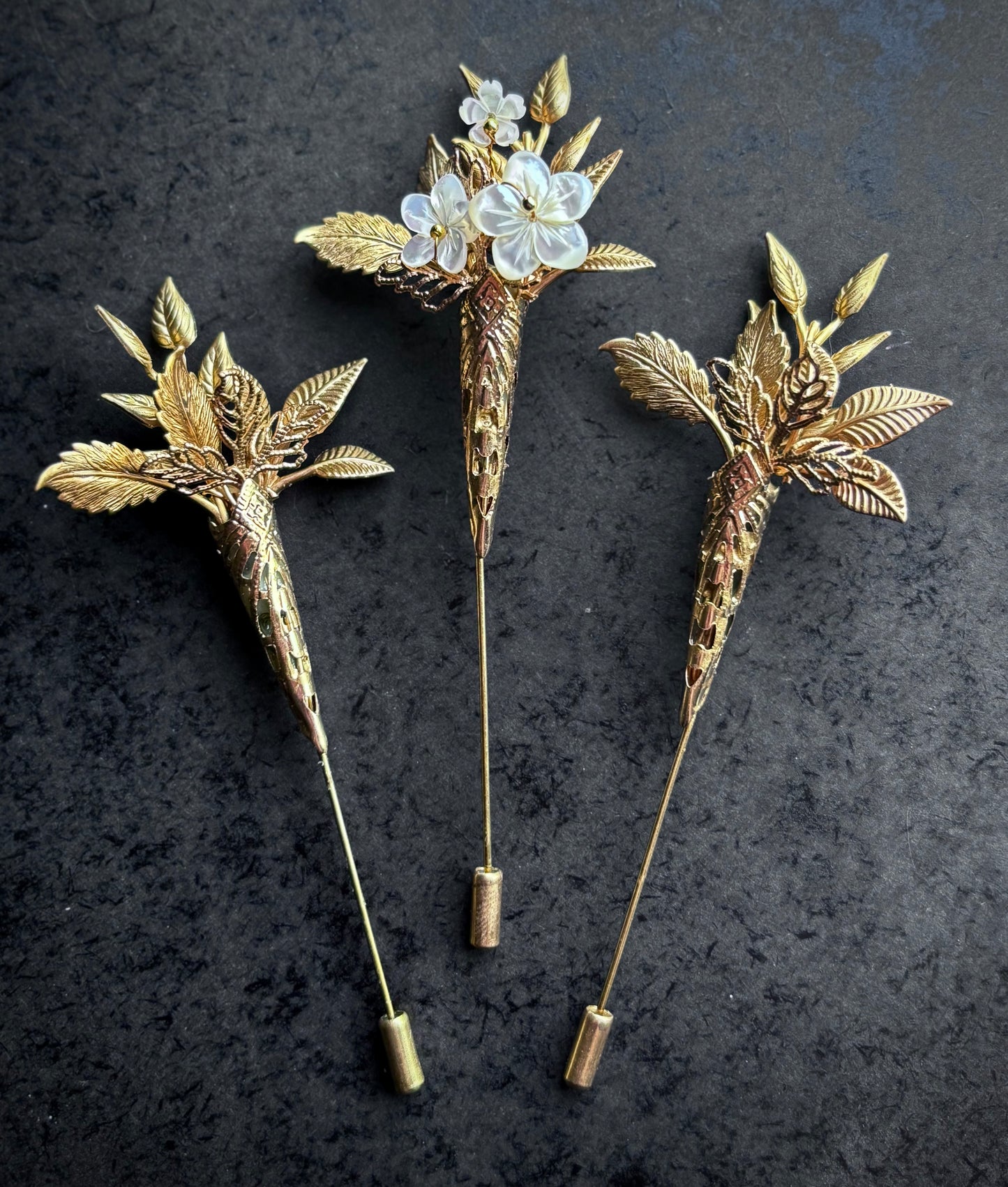 Margot Buttonholes
