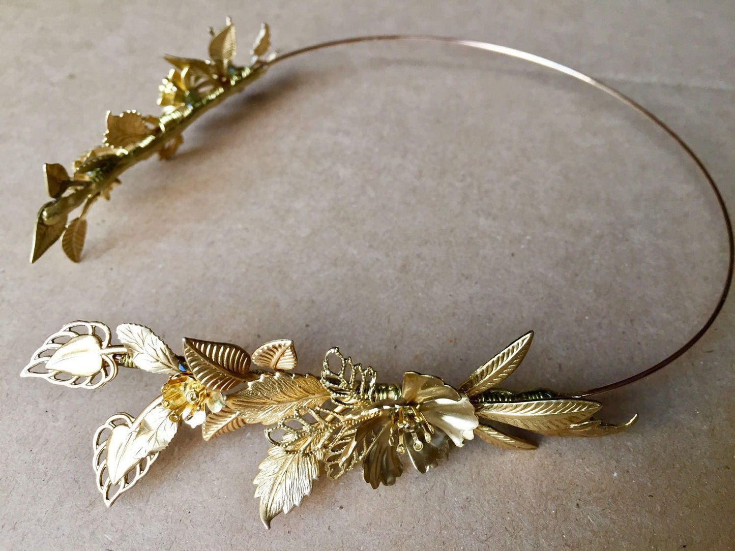The FLORA Roman Headband