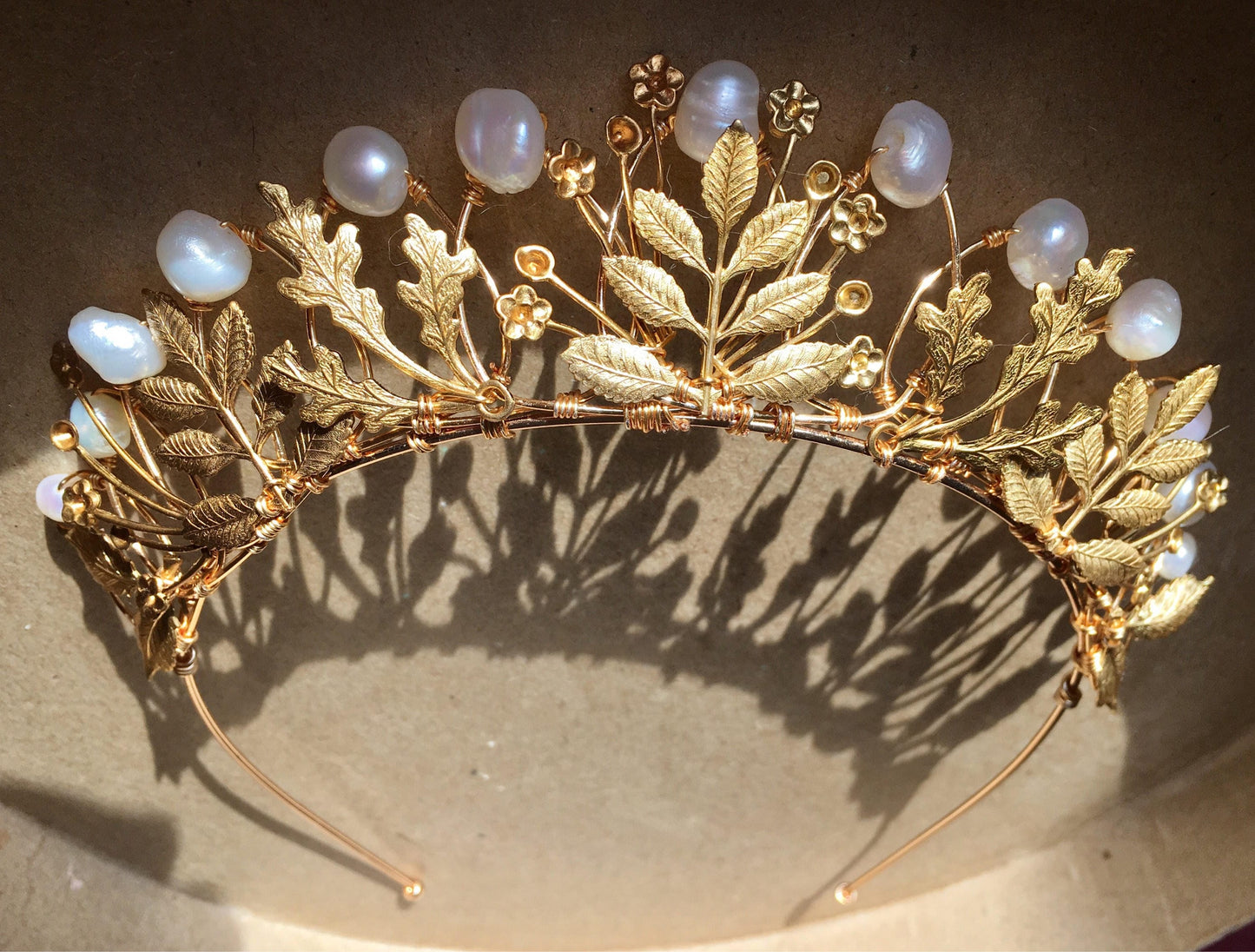 The AGATHA Leaf & Pearl Crown