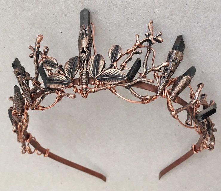 The DUSK INDIE Black Stone Crown