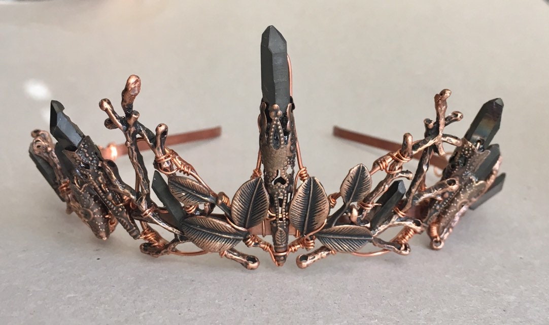 The DUSK INDIE Black Stone Crown