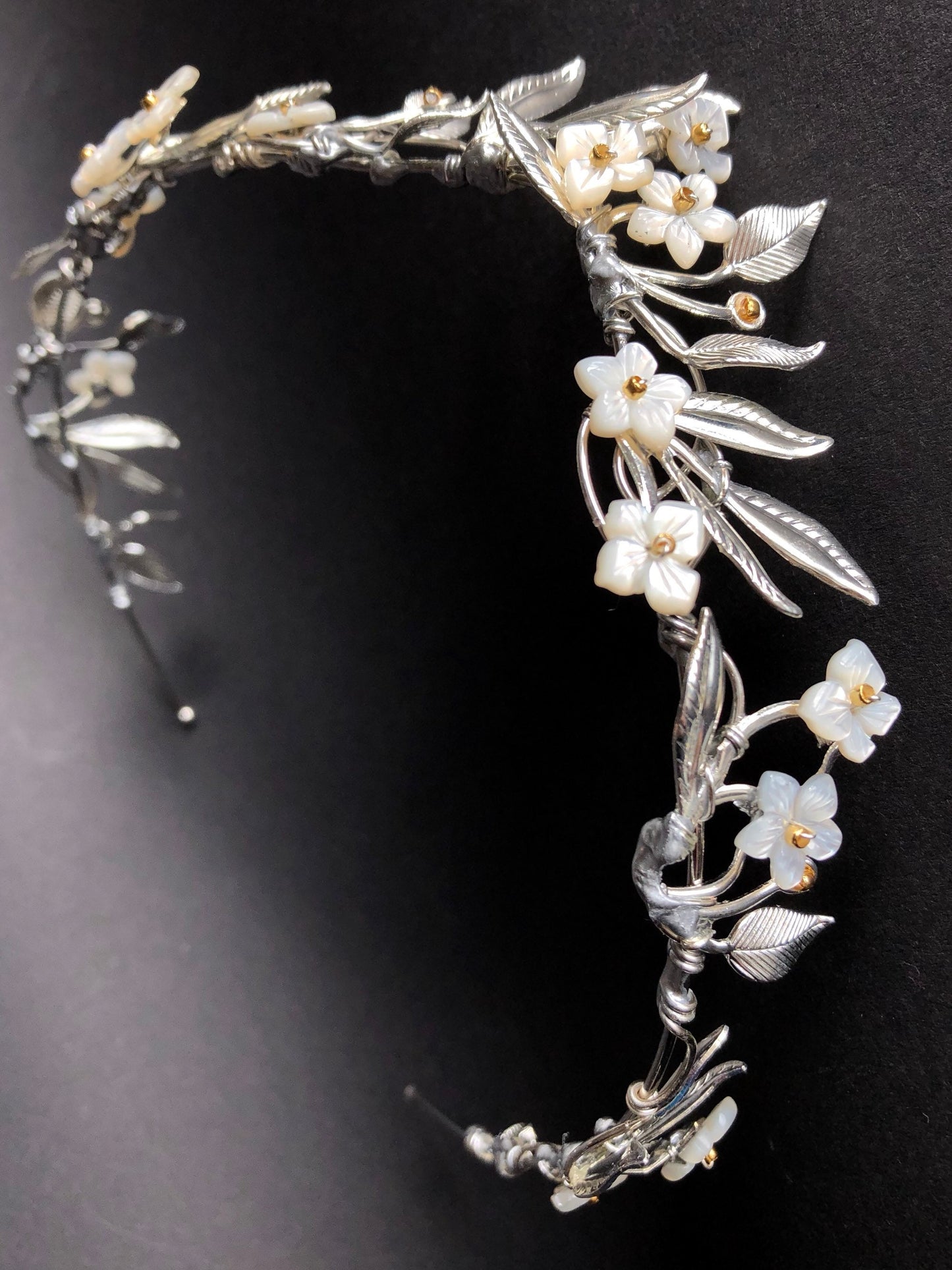 The OSTARA Leaf & Shell Flower Headband.