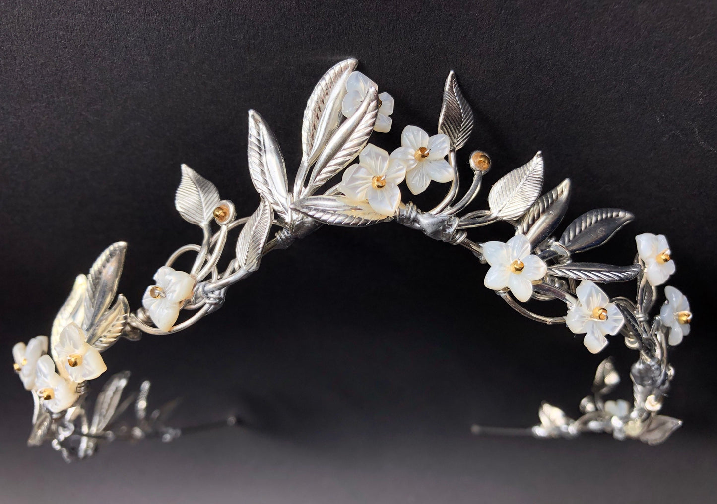 The OSTARA Leaf & Shell Flower Headband.