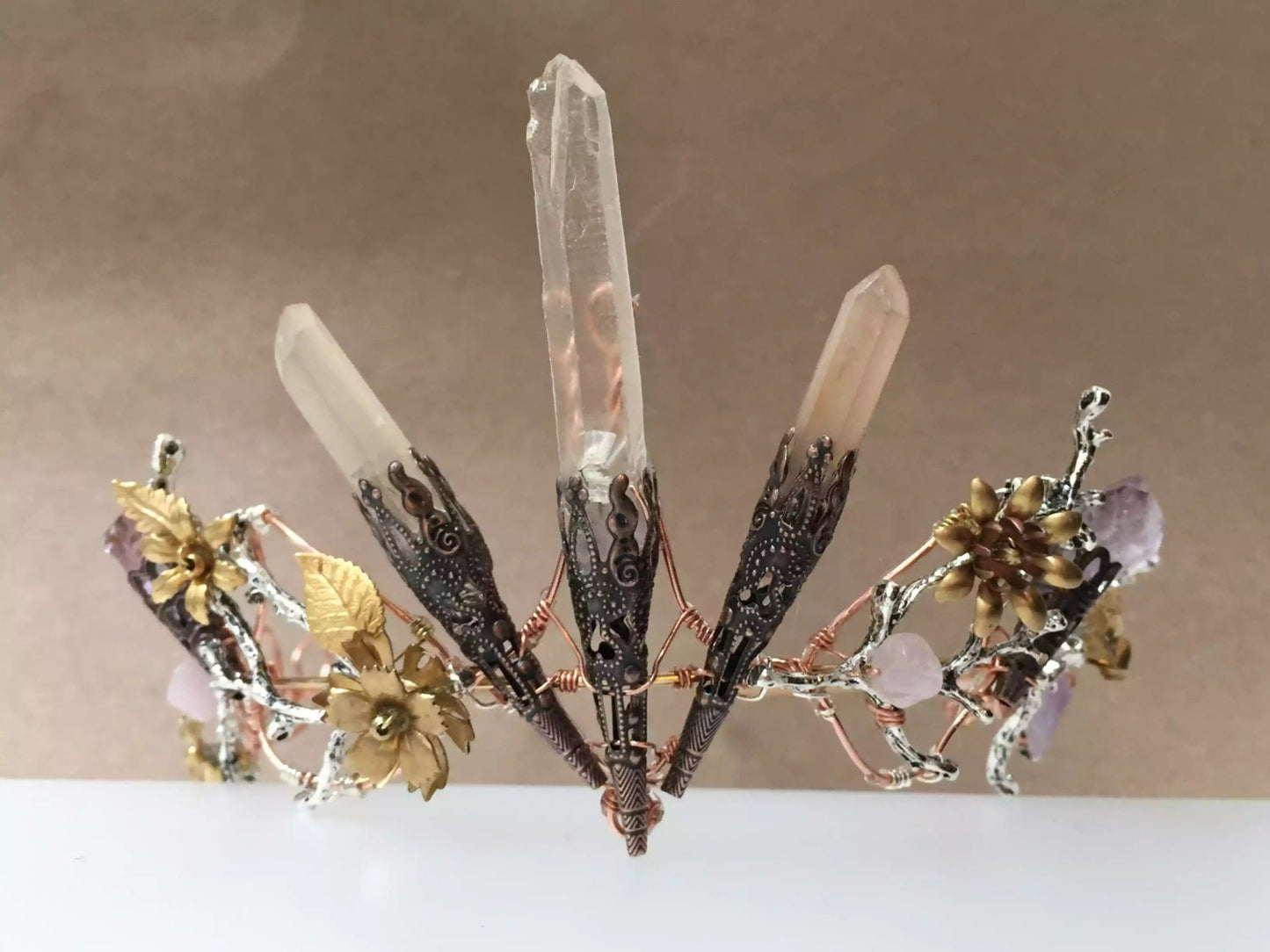 The DELPHINE Hedgerow Crown