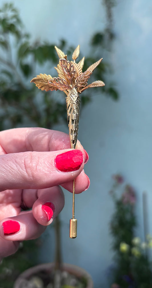 Ferne Buttonholes
