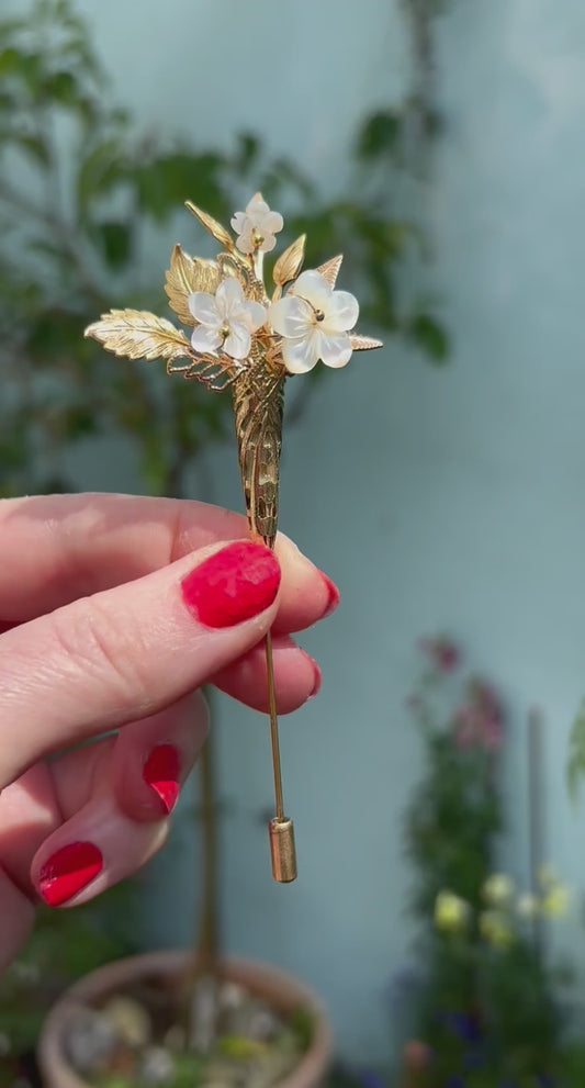 Margot Buttonholes