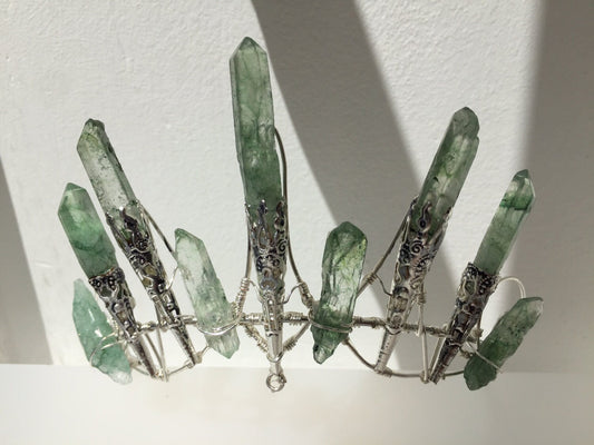 The IVY Green Crystal Crown
