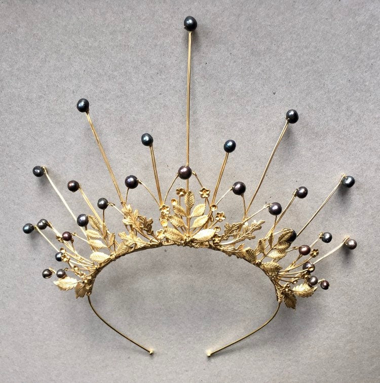 The SELENE Leaf & Peacock Pearl Crown