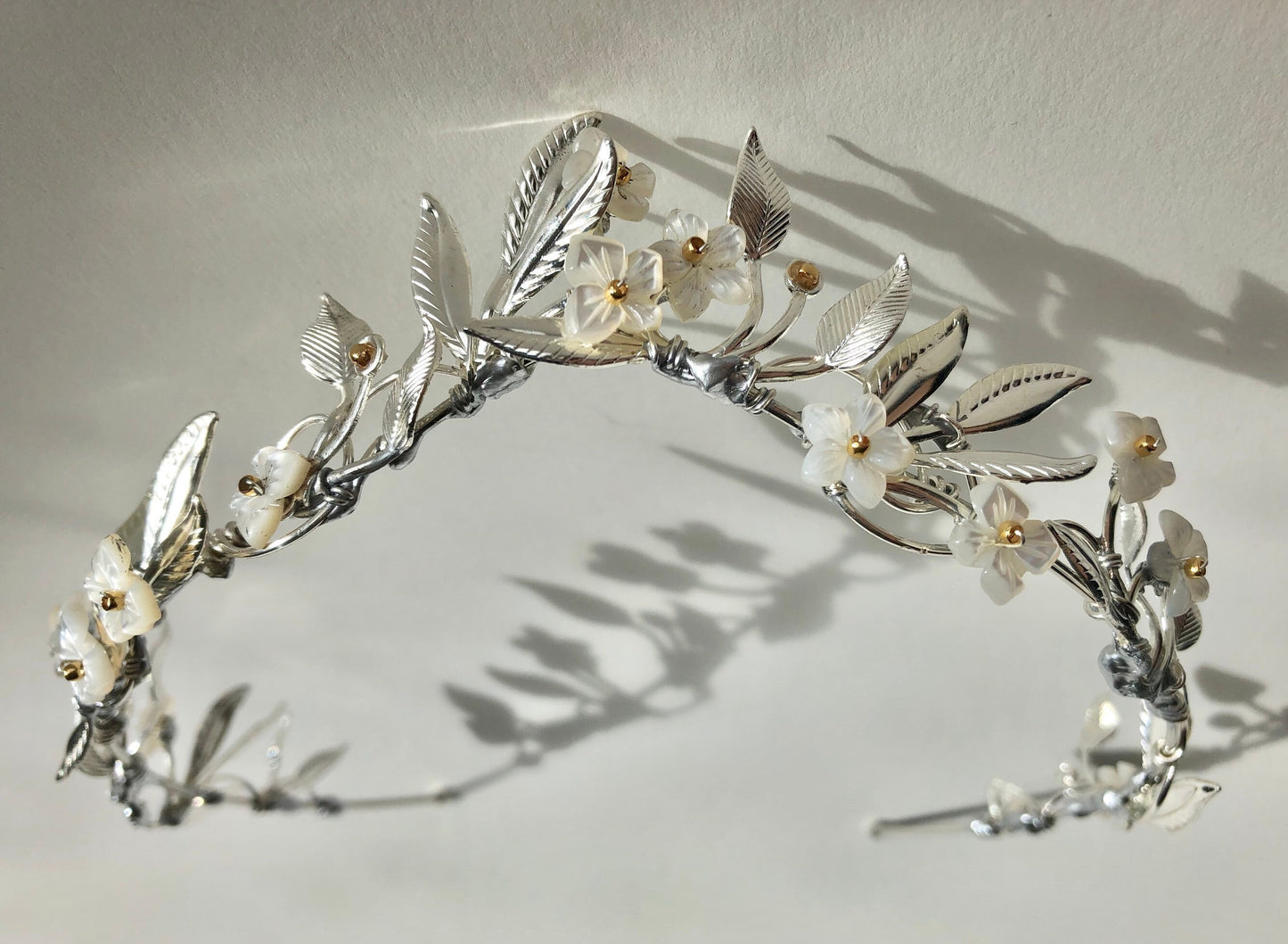 The OSTARA Leaf & Shell Flower Headband.