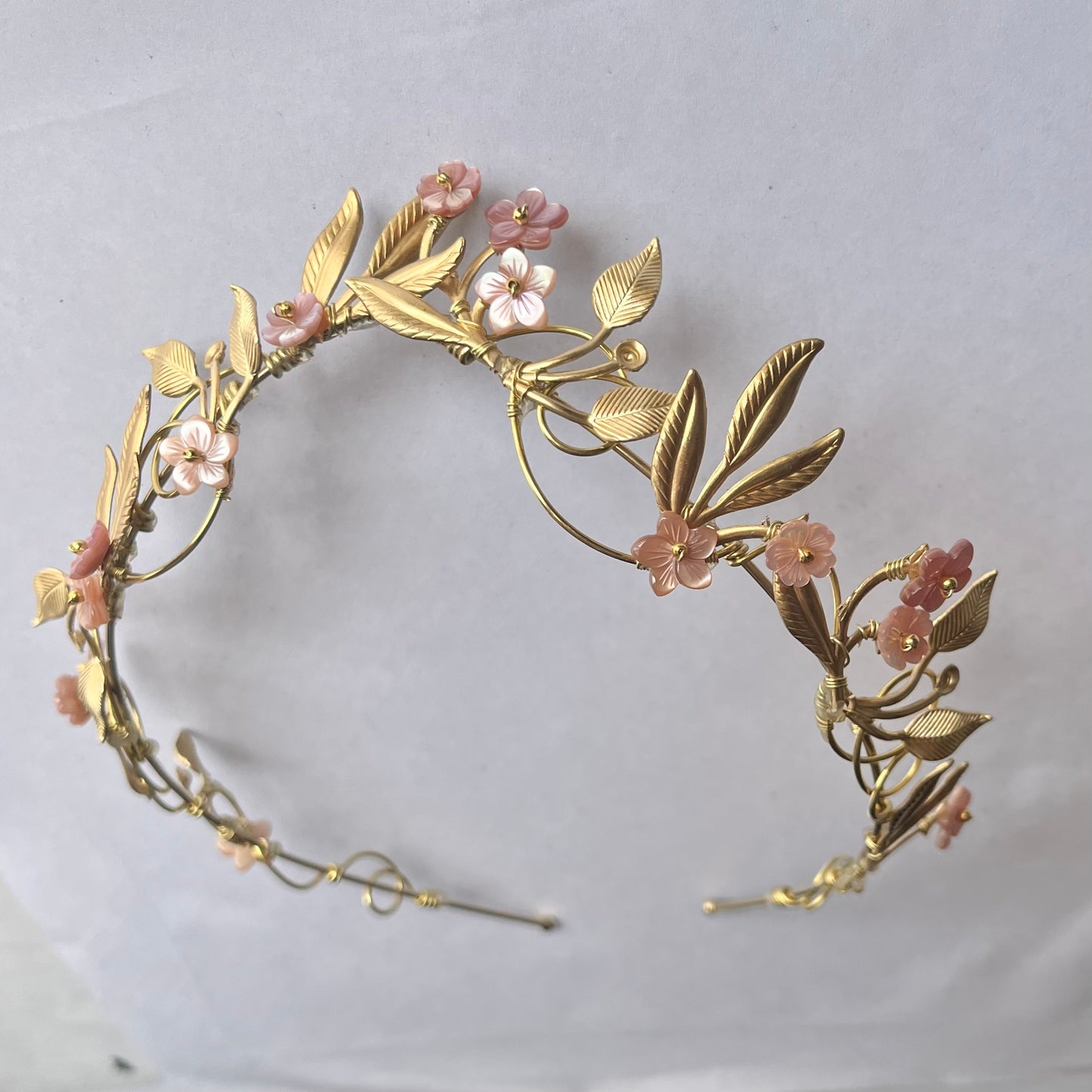 The OSTARA Leaf & Shell Flower Headband.